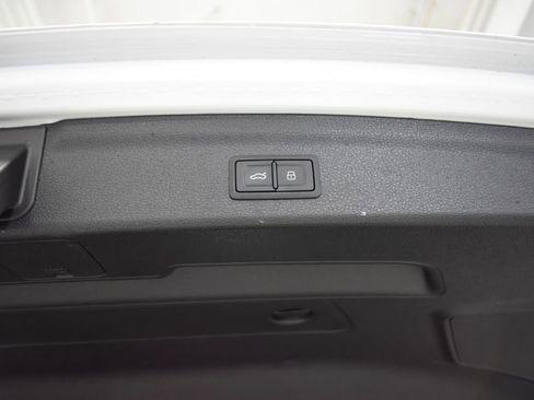 Used 2024 Audi Q3 2.0T Premium Plus w/ Premium Plus Package image 33