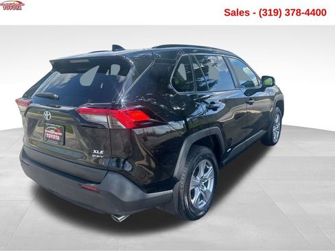 Used 2025 Toyota RAV4 XLE w/ Convenience Package AWD/4WD image 5