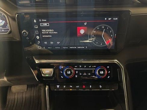 Used 2025 GMC Sierra 2500 Denali w/ Denali Reserve Package AWD/4WD image 20