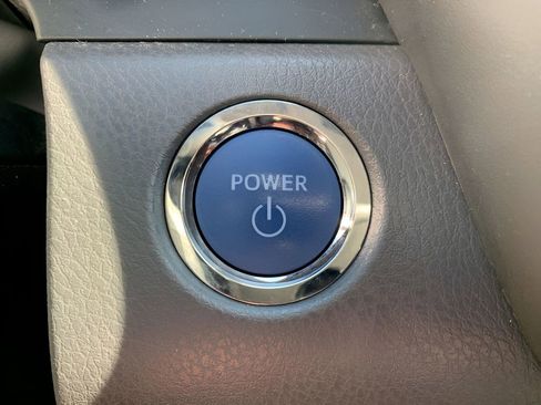 Used 2024 Toyota Camry SE image 24