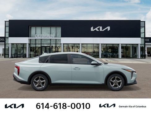 New 2026 Kia K4 LXS image 10