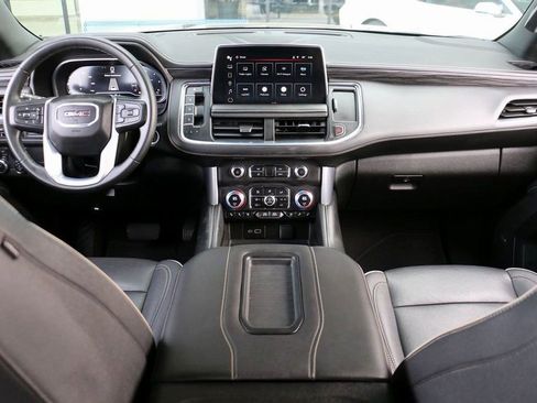 Used 2023 GMC Yukon SLT image 31