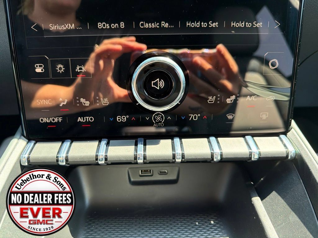 New 2027 GMC Terrain AT4 w/ Convenience Package III AWD/4WD image 25