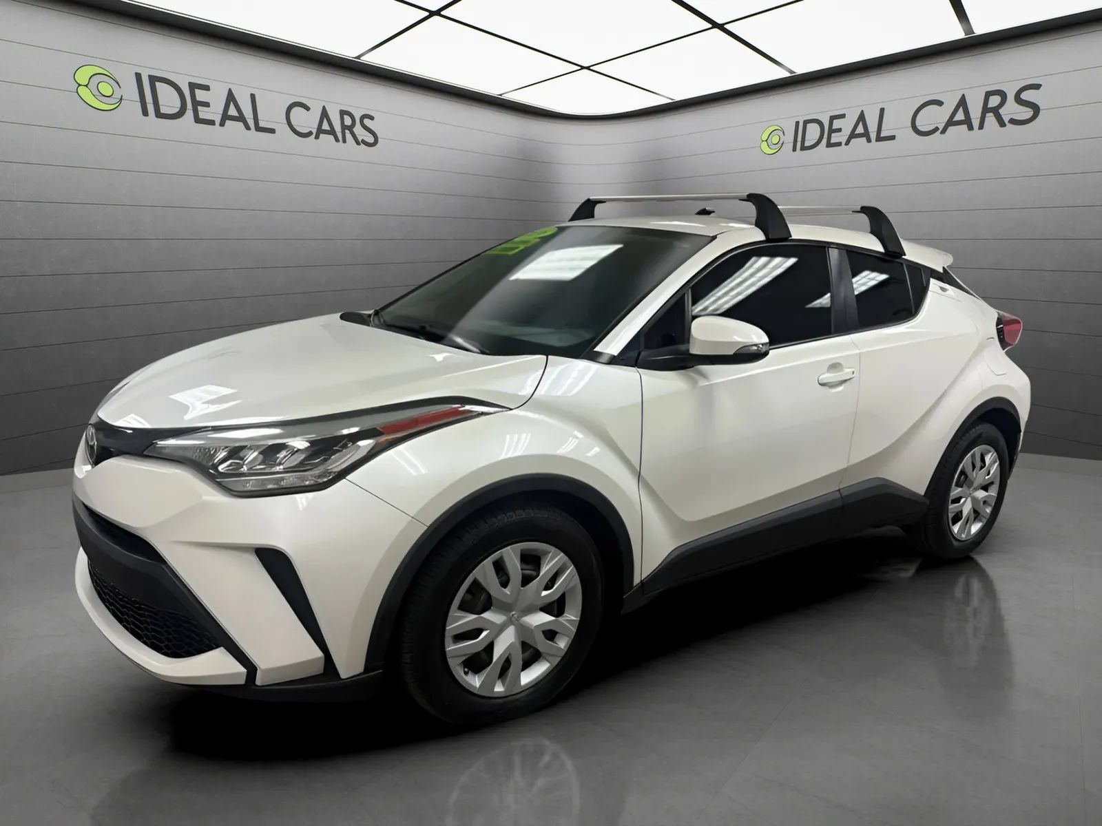 Used 2020 Toyota C-HR LE FWD image 1