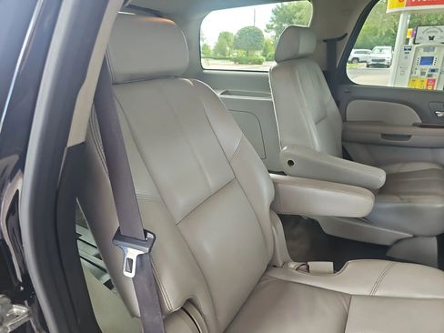 Used 2013 GMC Yukon Denali image 35