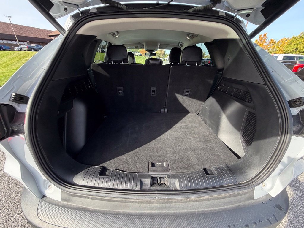 Certified 2025 Ford Escape Platinum AWD/4WD image 42