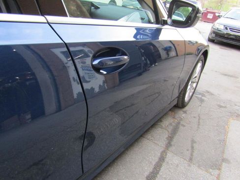 Used 2024 BMW 330e xDrive image 18