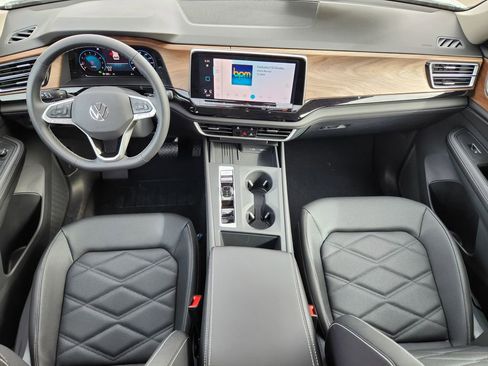 New 2026 Volkswagen Atlas SE image 11