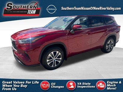 Used 2022 Toyota Highlander XLE