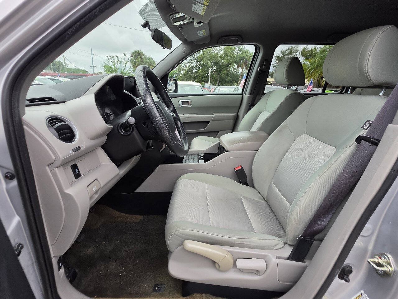Used 2015 Honda Pilot LX image 9