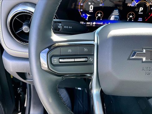 Certified 2026 Chevrolet Colorado ZR2 w/ Technology Package AWD/4WD image 21