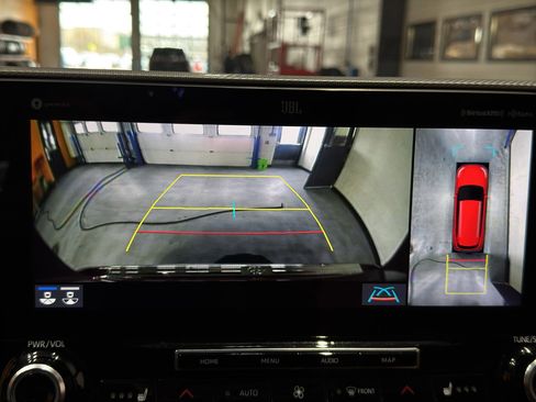 Used 2020 Toyota Highlander Platinum image 31