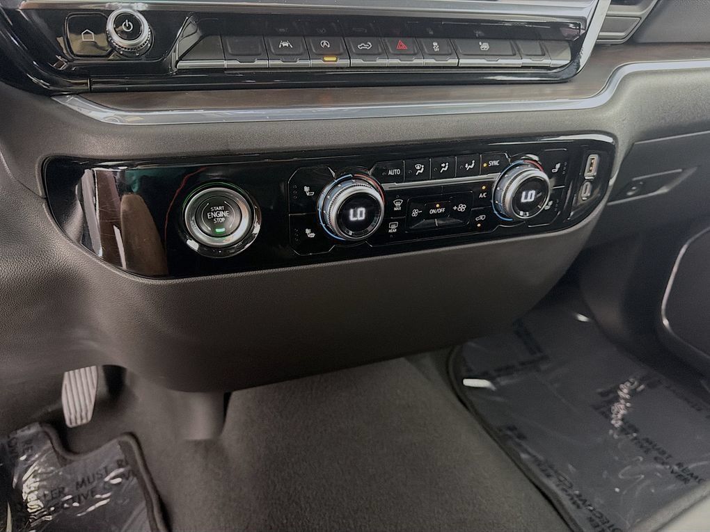 Used 2024 GMC Sierra 1500 SLT AWD/4WD image 19