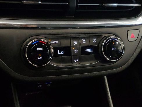 Used 2025 Buick Envista Preferred FWD image 21