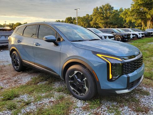New 2027 Kia Sportage S FWD image 4