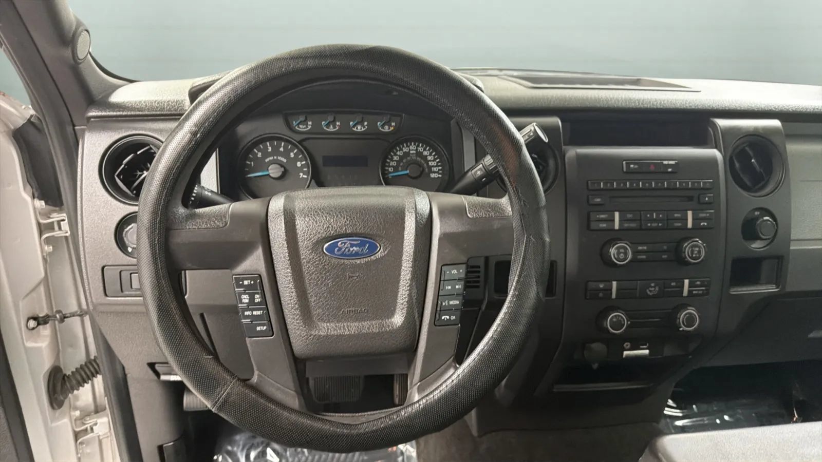 Used 2014 Ford F150 STX w/ Equipment Group 201A Mid AWD/4WD image 10