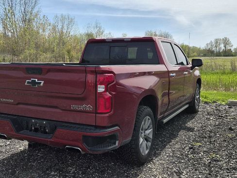 Used 2022 Chevrolet Silverado 1500 High Country w/ Safety Package II AWD/4WD image 3