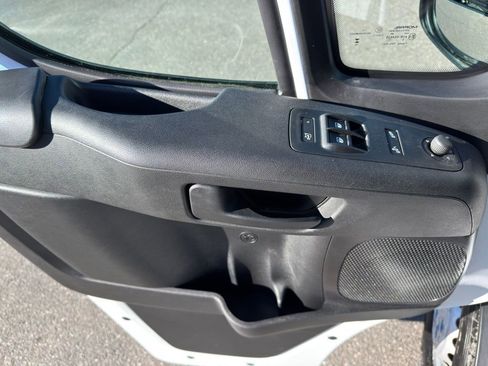 Used 2025 RAM ProMaster 2500 w/ Crew Van Package image 13