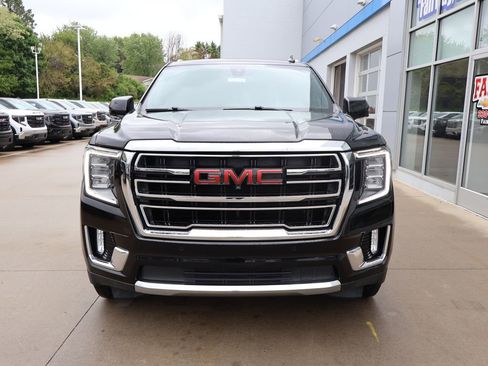 Used 2021 GMC Yukon XL SLT w/ SLT Premium Package AWD/4WD image 5