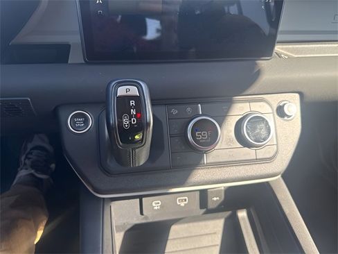 Used 2022 Land Rover Defender 110 image 22