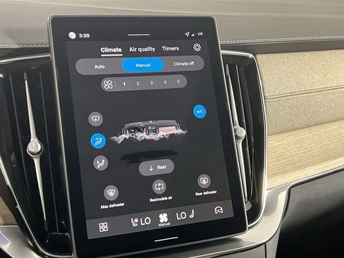 New 2026 Volvo XC90 B6 Plus w/ Protection Package Premier image 15