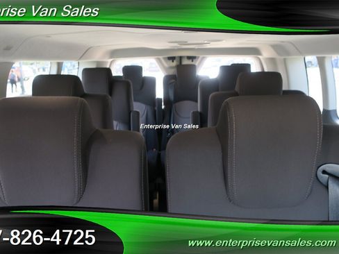 Used 2023 Ford Transit 350 XLT image 2