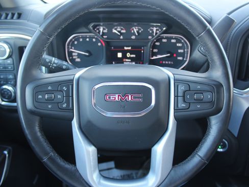 Used 2021 GMC Sierra 1500 SLT w/ SLT Convenience Package AWD/4WD image 9