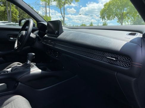 Certified 2025 Honda HR-V Sport image 33