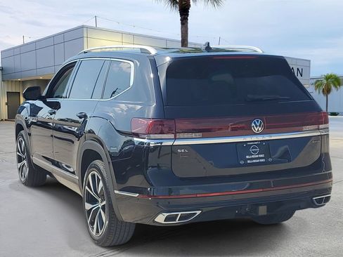 Used 2024 Volkswagen Atlas SEL Premium R-Line AWD/4WD image 4