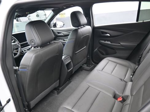 Used 2024 Buick Envista Sport Touring w/ Experience Buick Package image 35