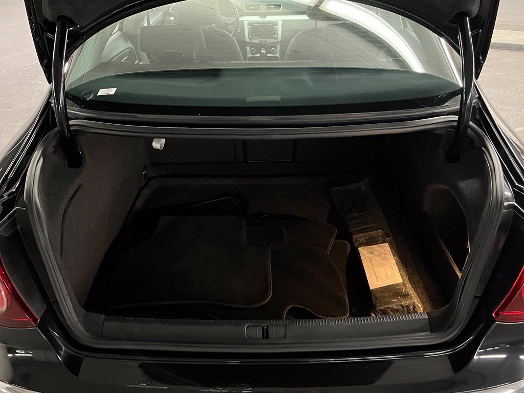 Used 2012 Volkswagen CC Sport FWD image 30