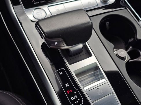 Used 2019 Audi Q8 Prestige w/ Towing Package image 15