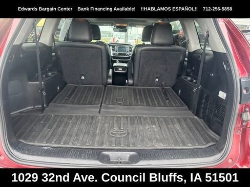 Used 2017 Toyota Highlander SE AWD/4WD image 8