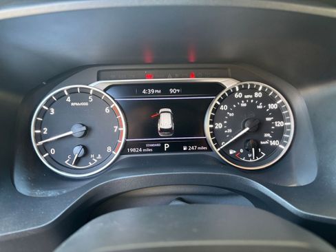 Used 2025 Nissan Rogue SV FWD image 42