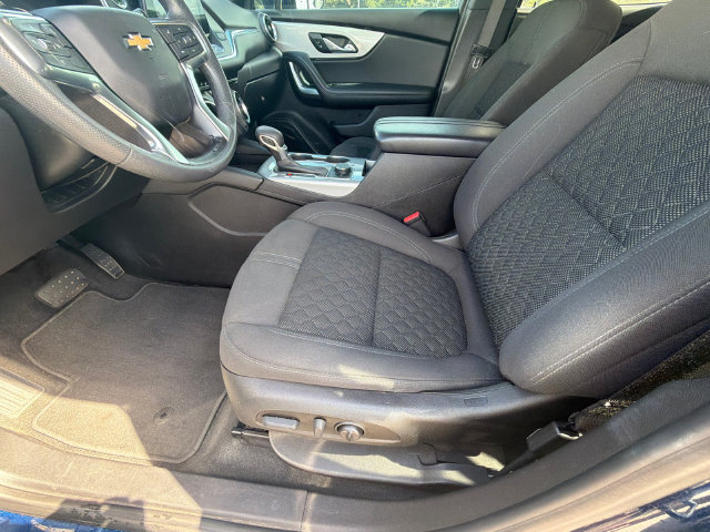 Used 2022 Chevrolet Blazer LT FWD image 9