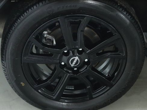 Certified 2024 Nissan Kicks SR image 12