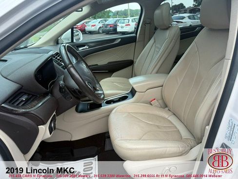 Used 2019 Lincoln MKC Reserve w/ MKC Climate Package AWD/4WD image 8