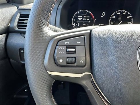 Used 2025 Honda Ridgeline TrailSport+ image 15