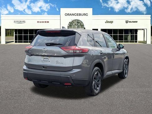 Used 2024 Nissan Rogue SV AWD/4WD image 8