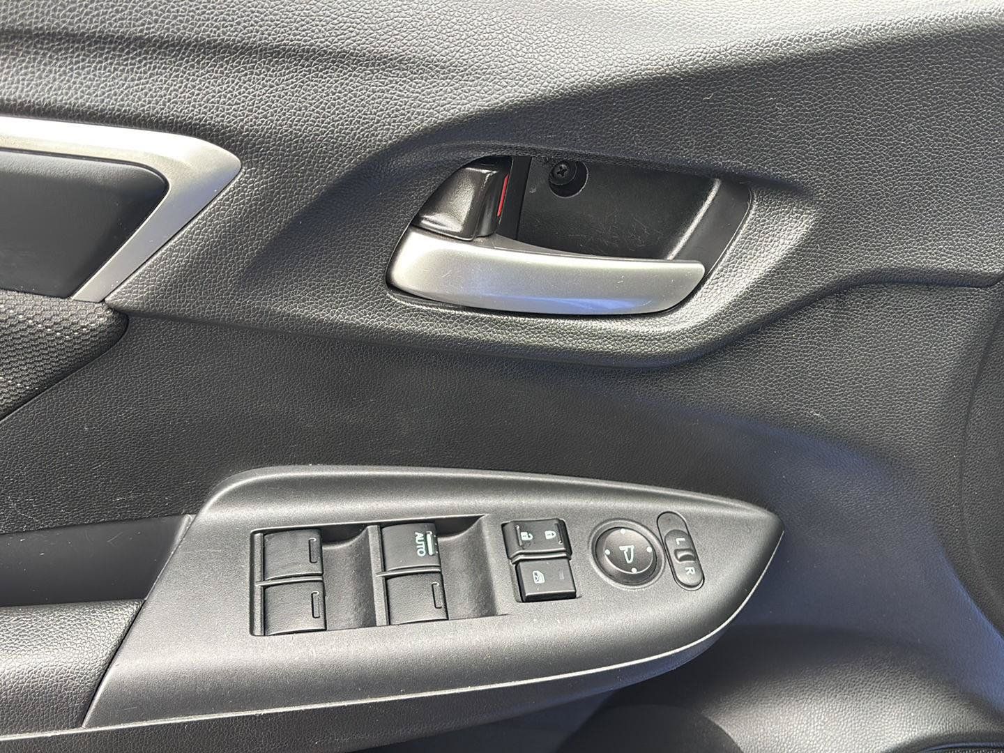 Used 2016 Honda Fit EX image 18