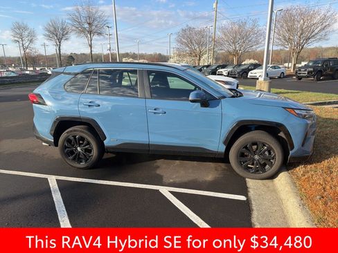 Used 2023 Toyota RAV4 SE w/ Convenience Package AWD/4WD image 19