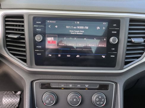 Used 2018 Volkswagen Atlas Launch Edition image 29