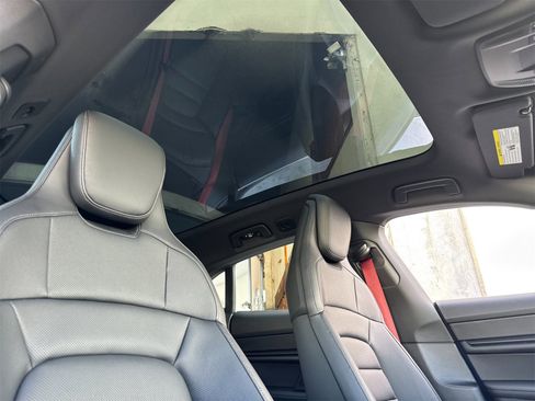 Used 2024 Porsche Taycan 4S image 18