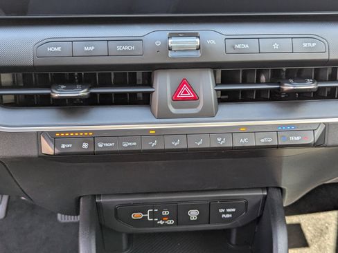 New 2025 Kia K4 LX image 21