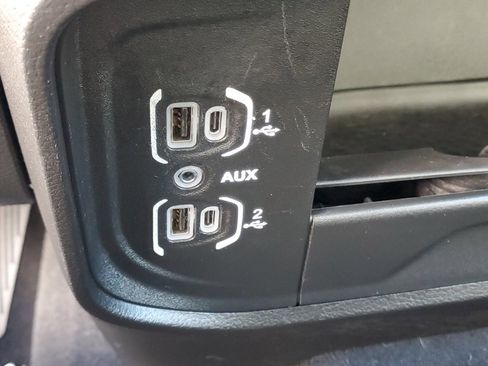 Used 2024 RAM 2500 Big Horn w/ Bed Utility Group image 23