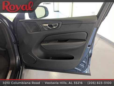 Certified 2023 Volvo XC60 B5 Plus w/ Protection Package Premier FWD image 7