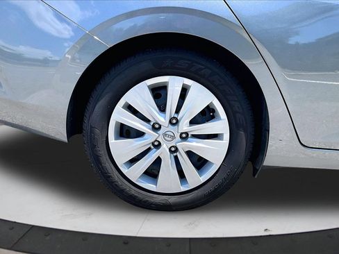 Used 2024 Nissan Sentra S FWD image 33