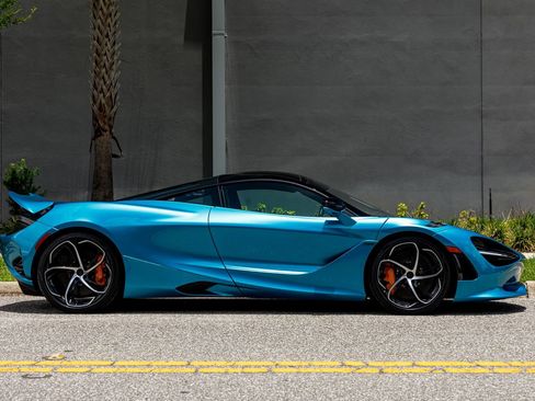 Used 2025 McLaren 750S RWD image 9