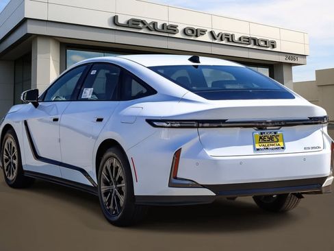 New 2026 Lexus ES 350h w/ Convenience Package FWD image 2