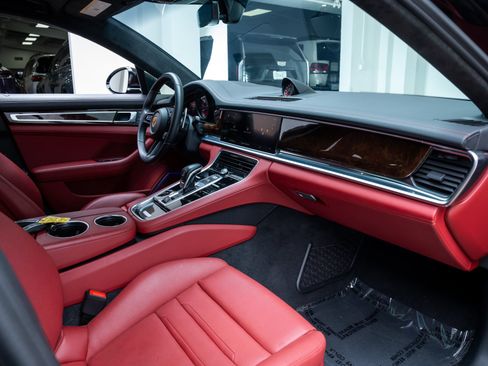 Used 2022 Porsche Panamera Turbo S Executive AWD/4WD image 36